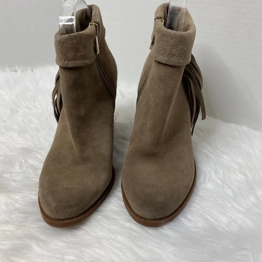 Jessica Simpson size tan